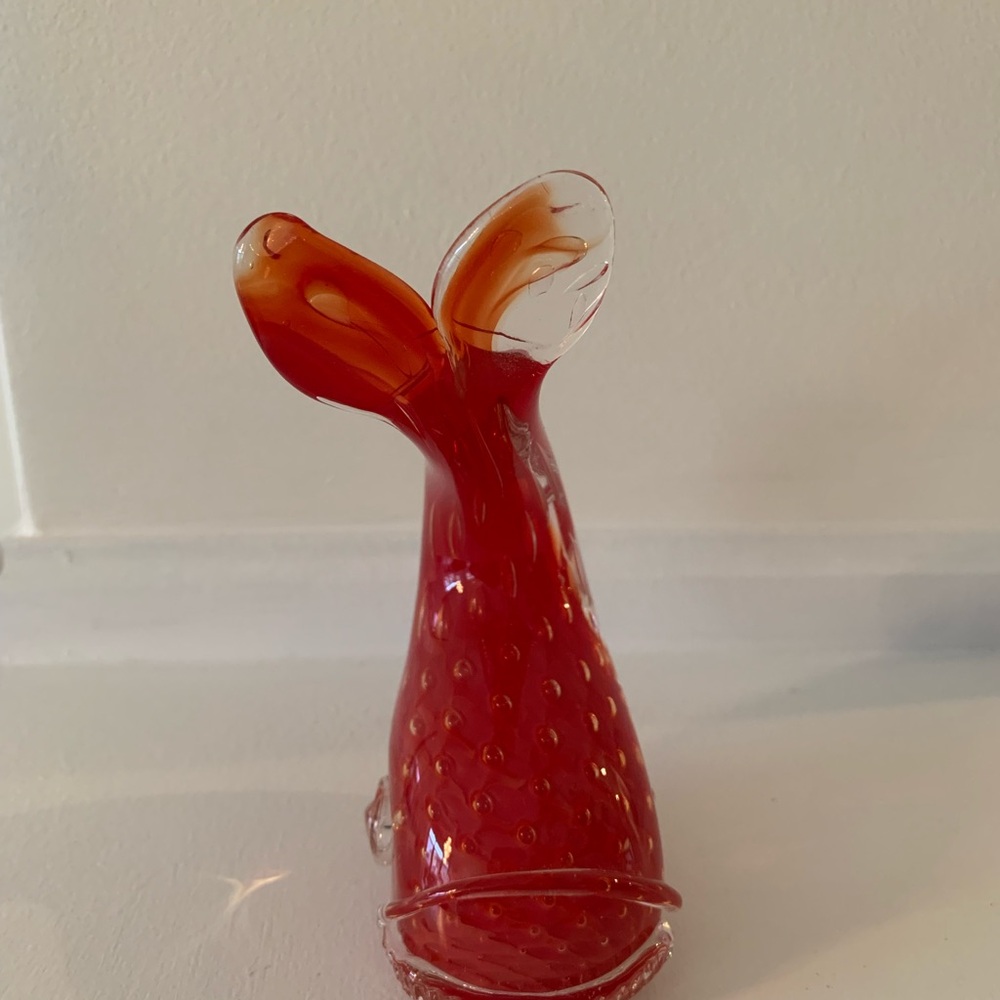 Red Murano Glass Whale - Picture 3 of 8